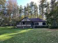 LAKE GARFIELD WATERFRONT HOME AND BOATHOUSE - Country Houses