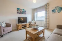 The Retreat, steps from amenities, short walk from Lake Windermere. Eco Friendly - Condos