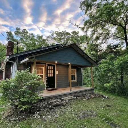 Cozy Country Home for all ATV Riders! Direct Access to Tackett and Royal Blue!
