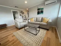 Bright 3 bedroom, 2 bath home; game room w/ arcade machines - basketball machine
