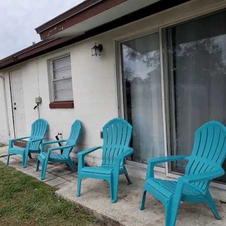Cozy 3/2 in Orange Park, Pet Friendly.