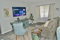 Charming 2-bedroom remodel house in welcoming St. Cloud with WiFi, AC - Wifi