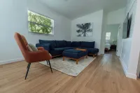 Newly Remodeled 3BR Home, 1 Block from Water in Beautiful Safety Harbor! - 무료 와이파이