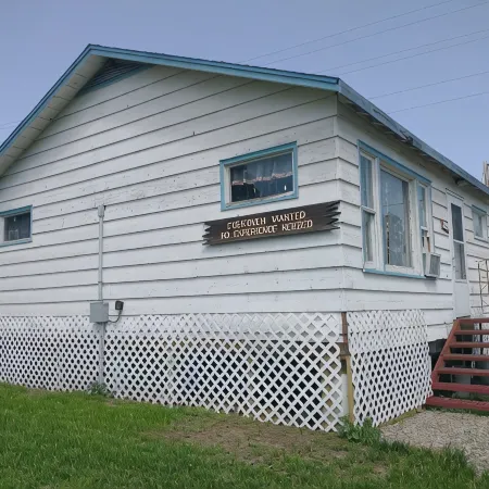 Spacious 3br cabin 4 blks from Leech Lake. All appliances and spectacular patio!