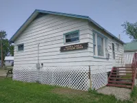 Spacious 3br cabin 4 blks from Leech Lake. All appliances and spectacular patio!