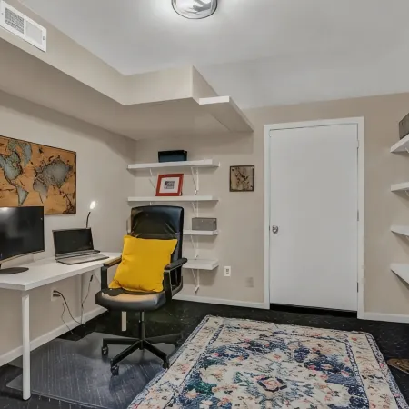 Entire 3-level, 3 BRM home w/King/Queen/Twin beds