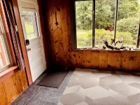 Cozy 3Br Vermont Artistic Retreat w/ Trails