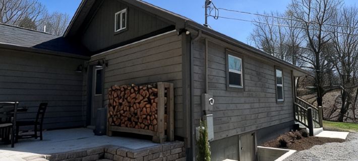 Fully Renovated Cottage - Minutes from Appalachian Trail & Carvins Cove Hotels in Roanoke County