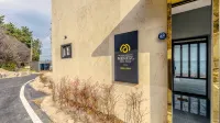 Yeongdeok Meriel Pool Villa - 4-Star