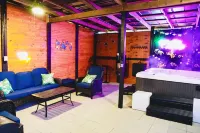Paradise Escape: Jacuzzi, Fire Pit, Game Room