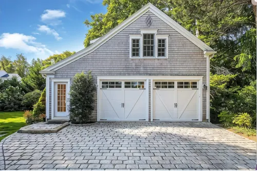 Gorgeous home in historic downtown Sandwich with hot tub/sauna