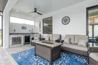 Villa Isla de Lilly - Luxury New Home with heated pool & man cave w/ billiards - Villaer