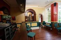 Russell Hotel - 2-Star