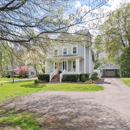 Entire Louisville Home w/Private Hot Tub - Quiet - Families - Extended Stays