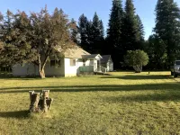 Vacation special in beautiful area ポンダレイのホテル