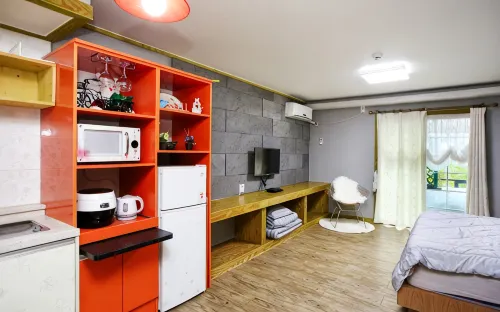 Yesan Forest Garden Pension - Homestays