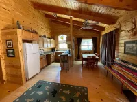 Swiss Drive Cabin  5 Miles to Lake Pactola! WiFi! - 3성급