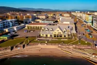 Sidney Waterfront Inn & Suites