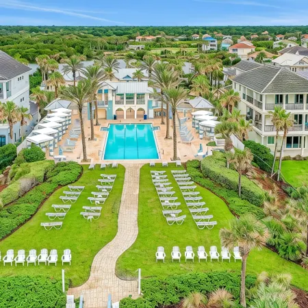 Elegant Waterfront Condo With Central AC, Balcony, and Shared Pools & hot Tubs