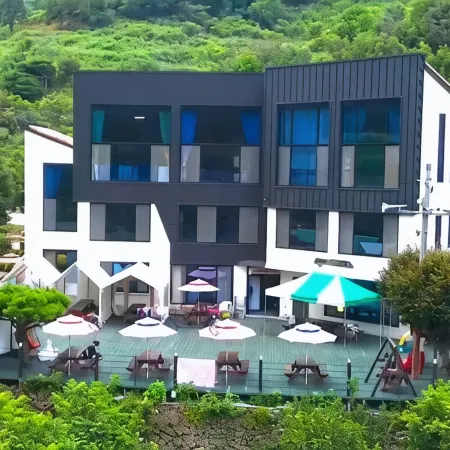 Namwon Jiri Mountain Oxygen Pension (Baemsageol, Valley)