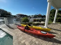 The Blue Heron- Waterfront-Gulf Access-Dock-Pool-Kayaks - Uima-altaat