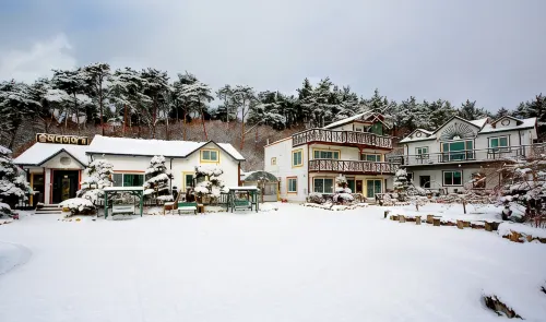 Seosan Sol Sea Story Pension - Pools