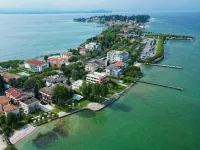 Smeraldo Dip Villa Canneto - Condos