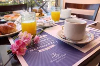 Brisas del Lago Apart y Hotel - breakfast