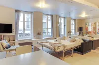 GuestReady-Designer Apt in the Heart of the Marais Hotels in Paris