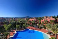 Vasari Resort - Private Pools
