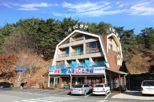 Muju IC Pension - Homestays