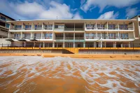 Coral Rock by Bansei - parking