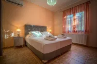 Villa Clairy 3-Bedroom Villa with Private Pool -  Casas de vacaciones