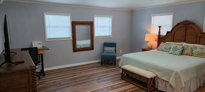 Relax and recharge in this 1 Bedroom Apartment near the heart of Cleveland Hotels in Cleveland