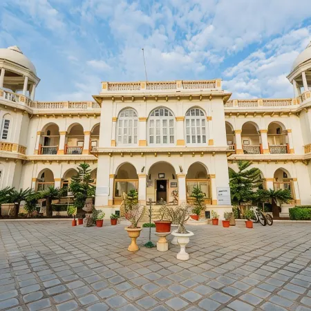 Balaram Palace Resort Отели в г. Банаскантха