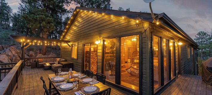 Bailey Treetop Retreat: Spacious, Hot Tub, Pool Table, Yoga, Family, Views Hotel di Bailey