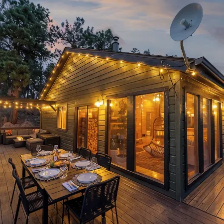 Bailey Treetop Retreat: Spacious, Hot Tub, Pool Table, Yoga, Family, Views Отели в г. Бейли