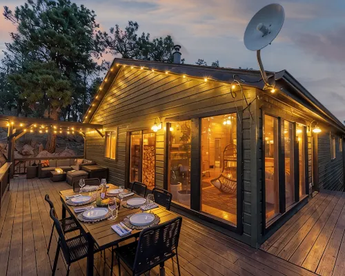 Bailey Treetop Retreat: Spacious, Hot Tub, Pool Table, Yoga, Family, Views Hotels in Bailey