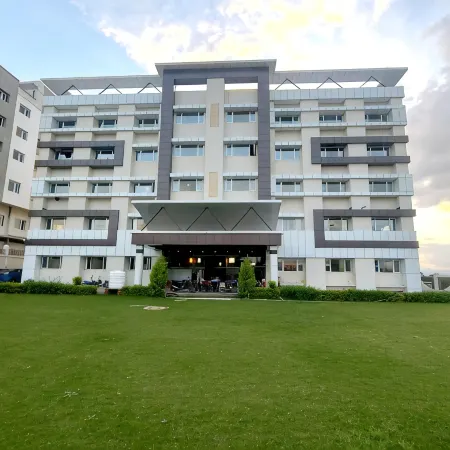The Sky Imperial- Hotel Gopal Darshan