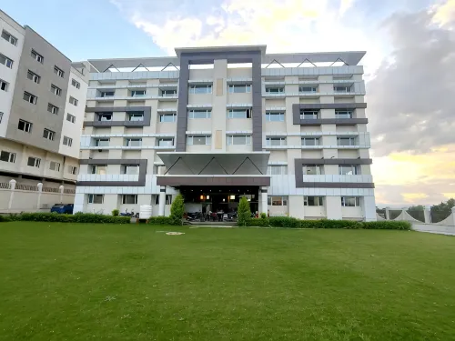 The Sky Imperial- Hotel Gopal Darshan