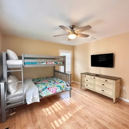 Whimsical Willow:  Charming 3-BR home in a quiet cul-de-sac, minutes from OCMD!