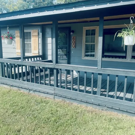 Snuggle up and relax with the whole family at this Ava home.