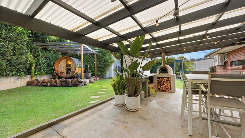 Valley View | 3Br Home · Sauna, Fire Pit, Pizza Oven, Kids Playset & Views