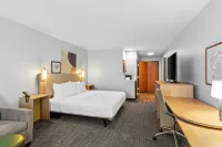 Spark by Hilton Shawnee