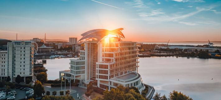 voco ST. DAVID'S CARDIFF by IHG Hotele w: Cardiff