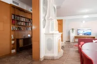 Atika & Atif - Guest House Train Station Venice - balkon