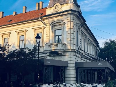 Hotel Grand Hedonist