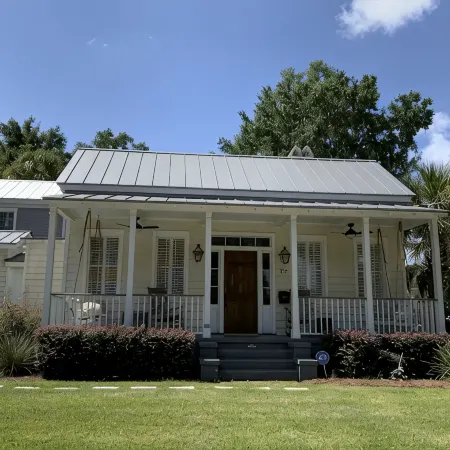 Historic Home Located in historic district of Beaufort, SC