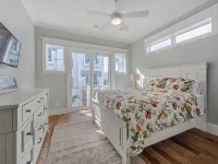 15 Steps from Beach Access! Brand New Duplex - Wifi