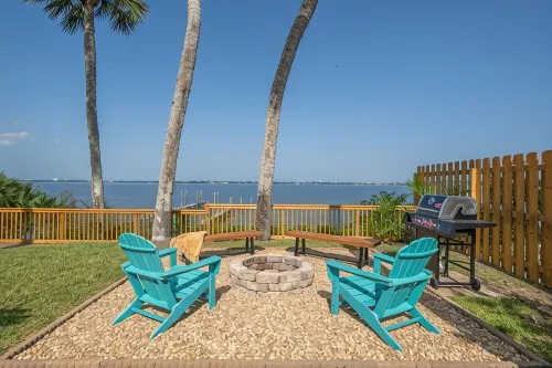 Fall Discount Riverfront Property - Minutes to Beach! - 4-نجوم